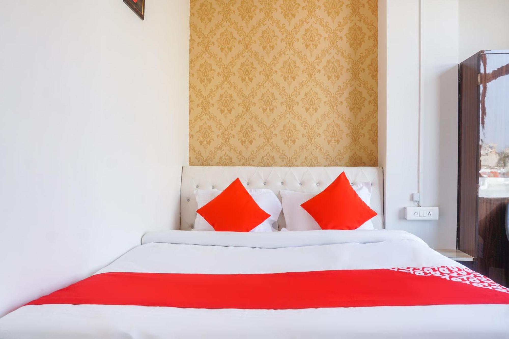 Hotel O Nitya Executive Phursungi Dış mekan fotoğraf