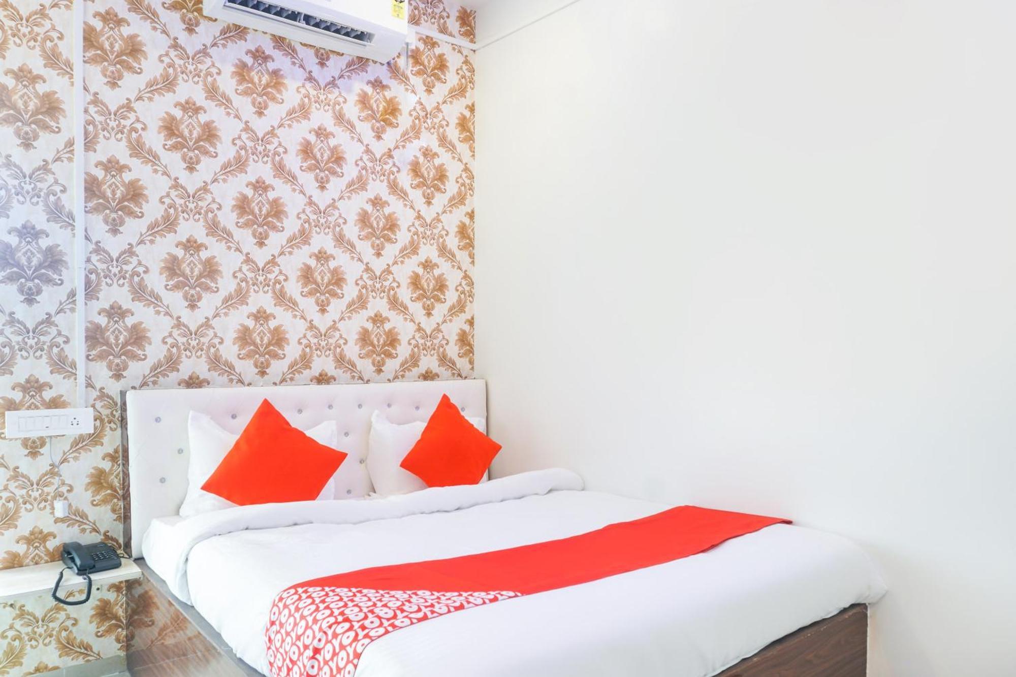 Hotel O Nitya Executive Phursungi Dış mekan fotoğraf